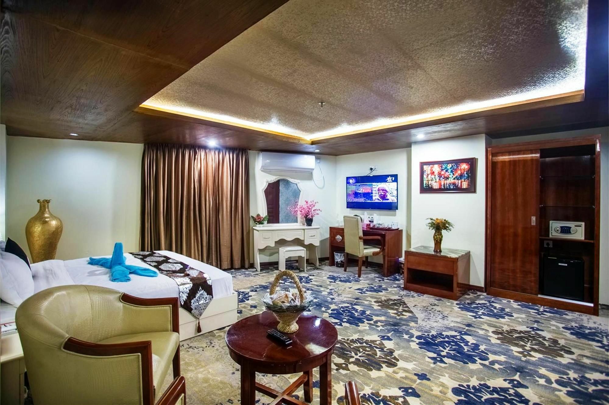 Hotel Noorjahan Grand Sylhet Dış mekan fotoğraf